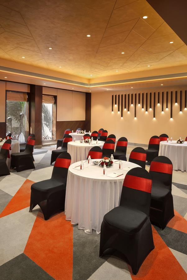 Kabir Hotel & Spa Vadodara Ngoại thất bức ảnh