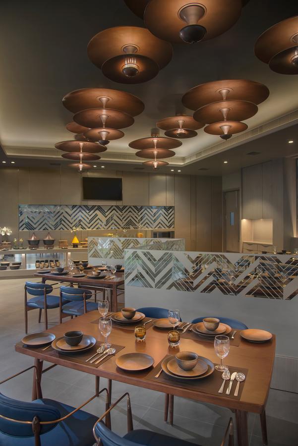 Kabir Hotel & Spa Vadodara Ngoại thất bức ảnh