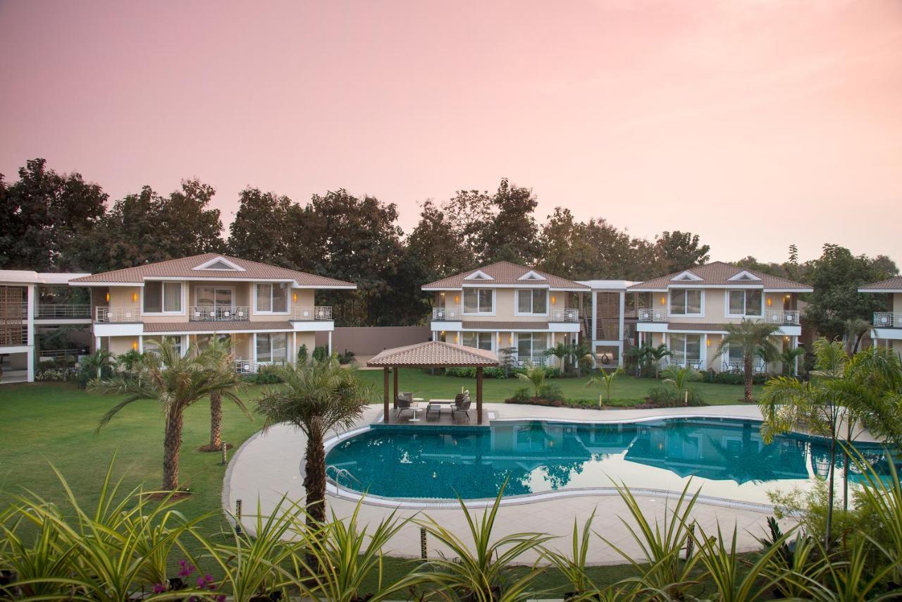 Kabir Hotel & Spa Vadodara Ngoại thất bức ảnh